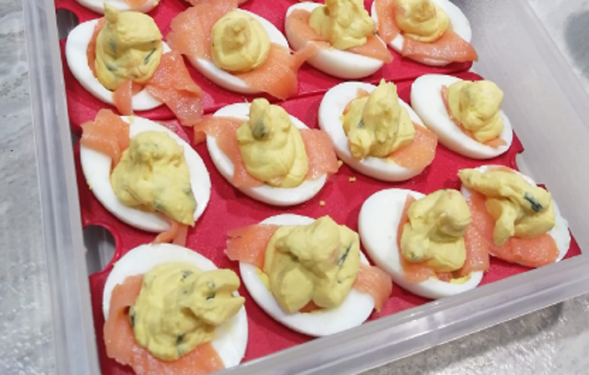 Recette: Oeufs farcis au saumon fum�.