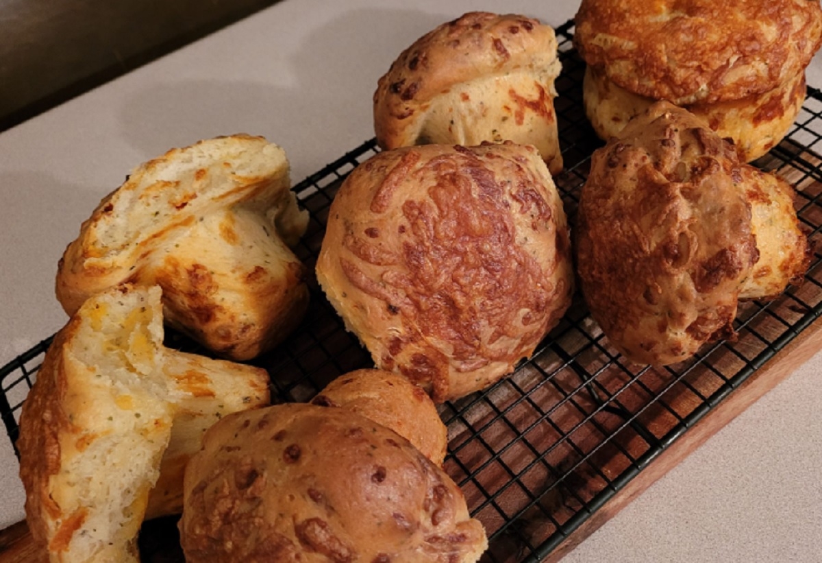 Recette: Petits pains au cheddar et aux �pices.