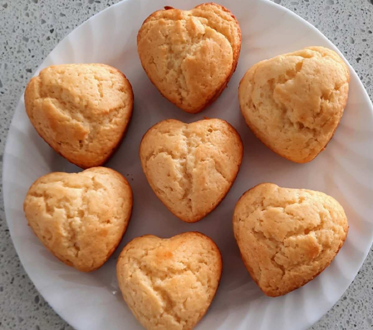 Recette: Petits g�teaux en coeur au gingembre et citron.