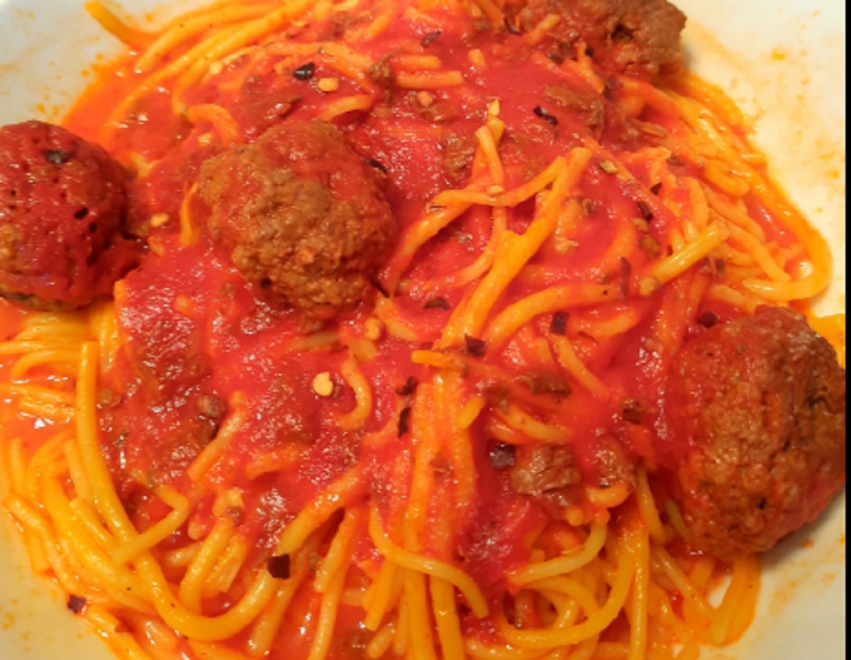 Recette: Vermicelles aux boulettes de viande.