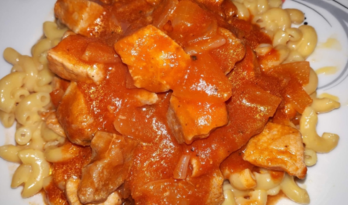 Recette: Macaronis au Cheez Whiz et cubes de porc.