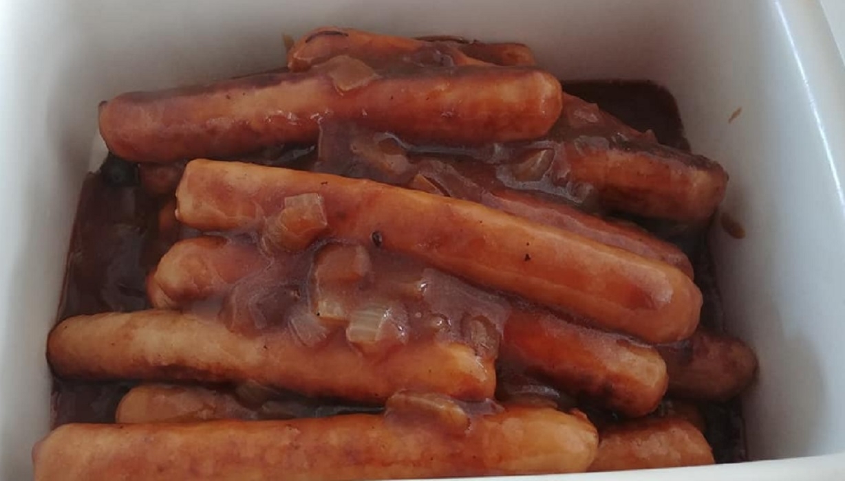 Recette: Saucisses porc et boeuf et sa sauce.