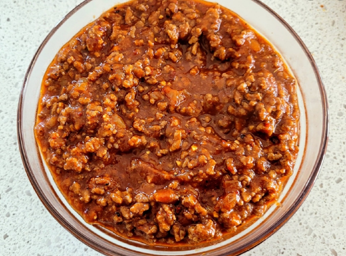Recette: Pr�paration de viande hach� pour farcir un pain de votre choix.