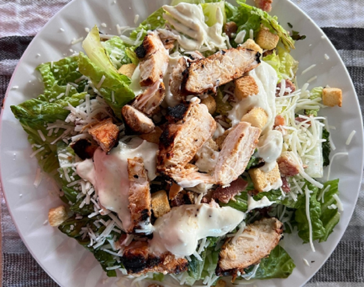 Recette: Salade césar repas au poulet grillé.