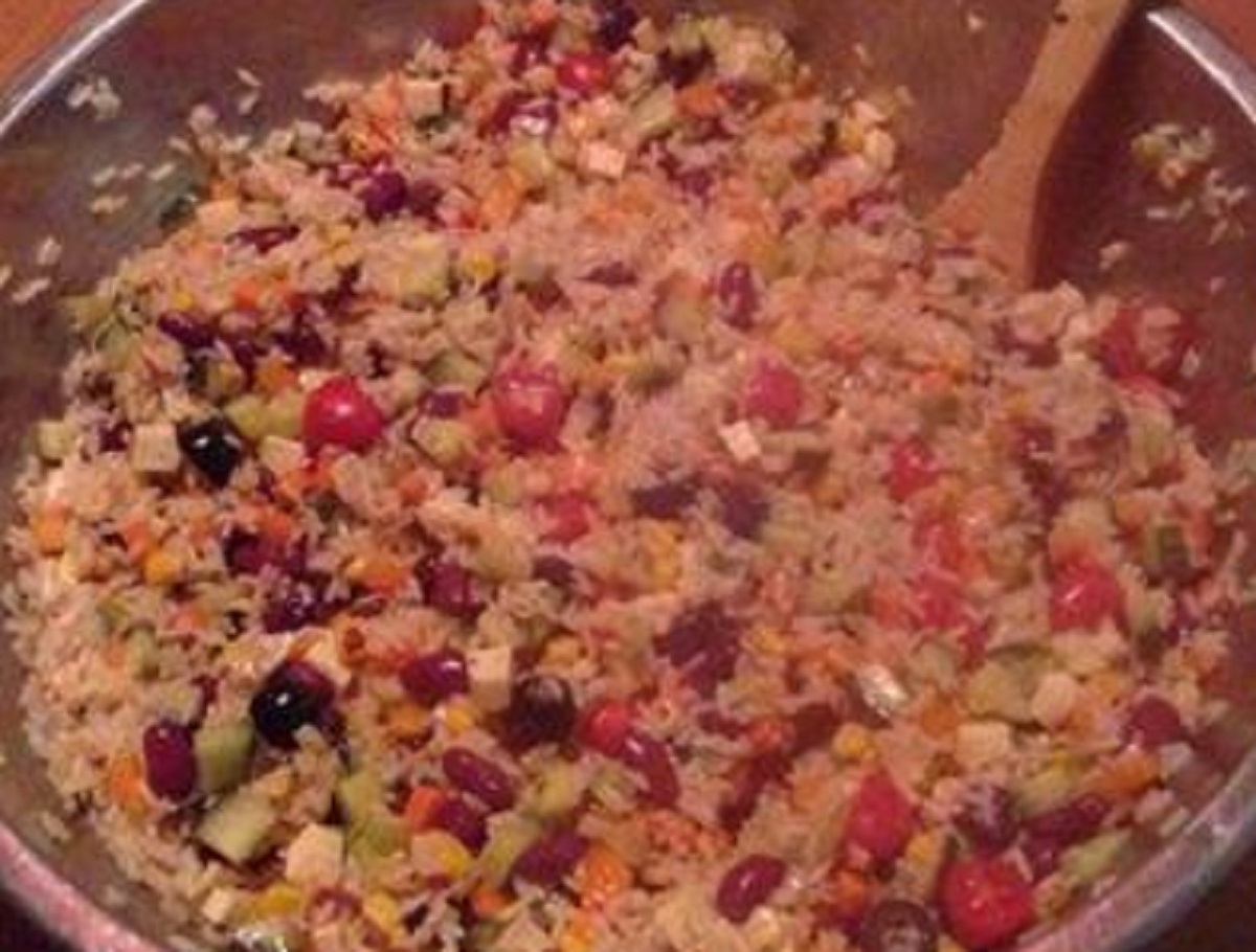 Recette: Salade de riz, l�gumes et haricots rouges.