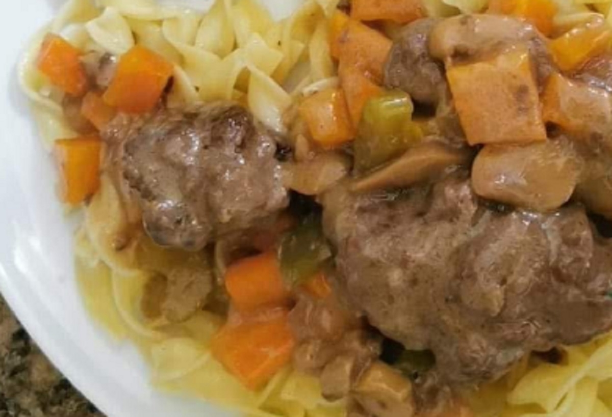 Recette: Boulettes de boeuf et sa sauce cr�meuse aux champignons.