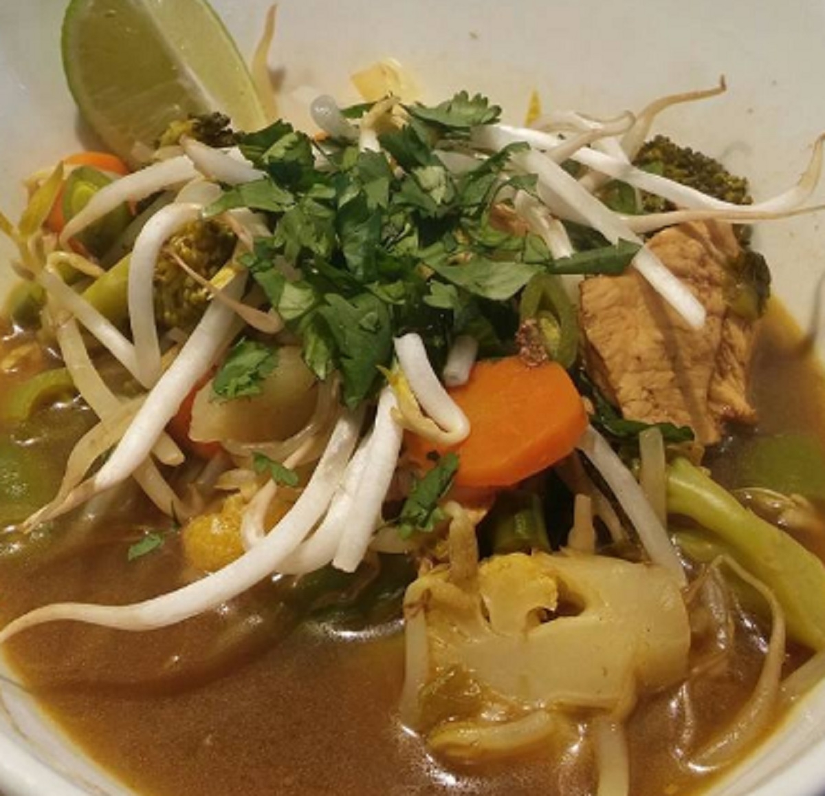 Recette: Soupe tonkinoise au poulet.