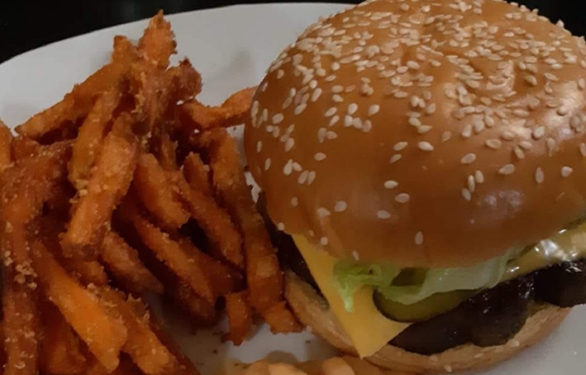 Recette: Burger de style big mac une boulette.