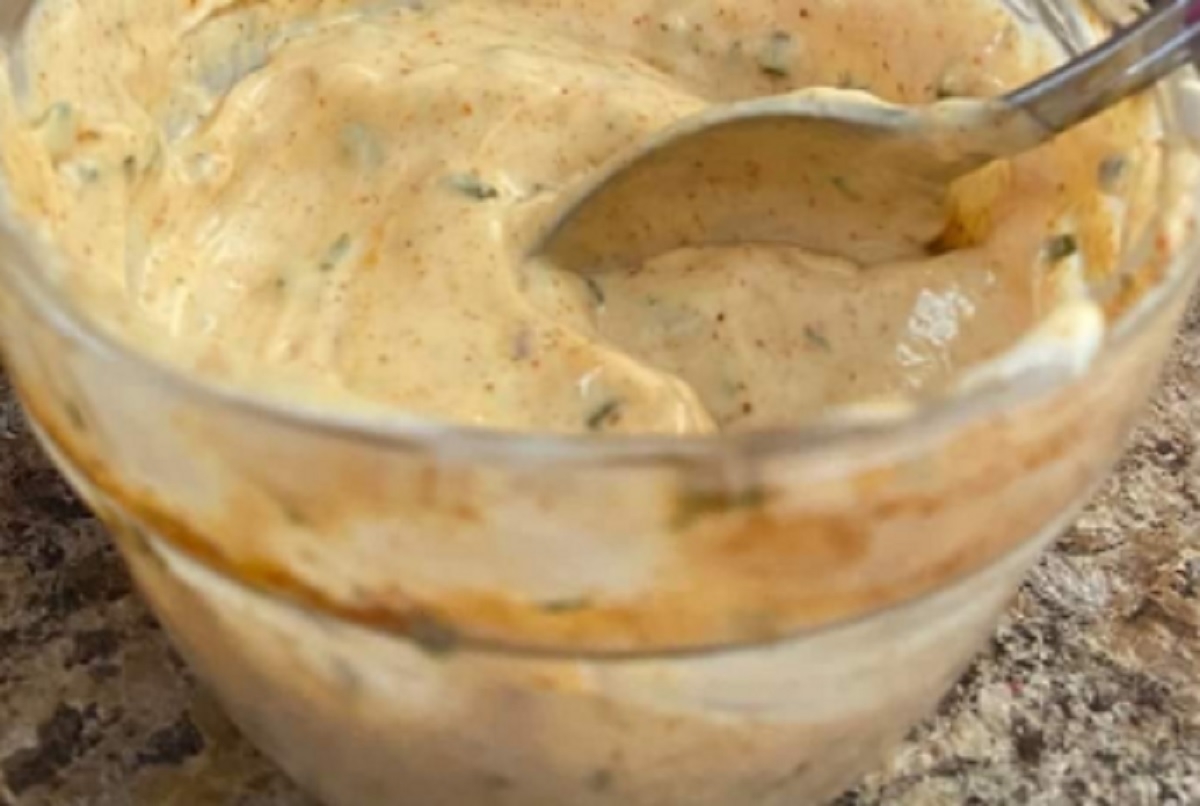 Recette: Mayonnaise �pic�e � l'ail pour hamburger.