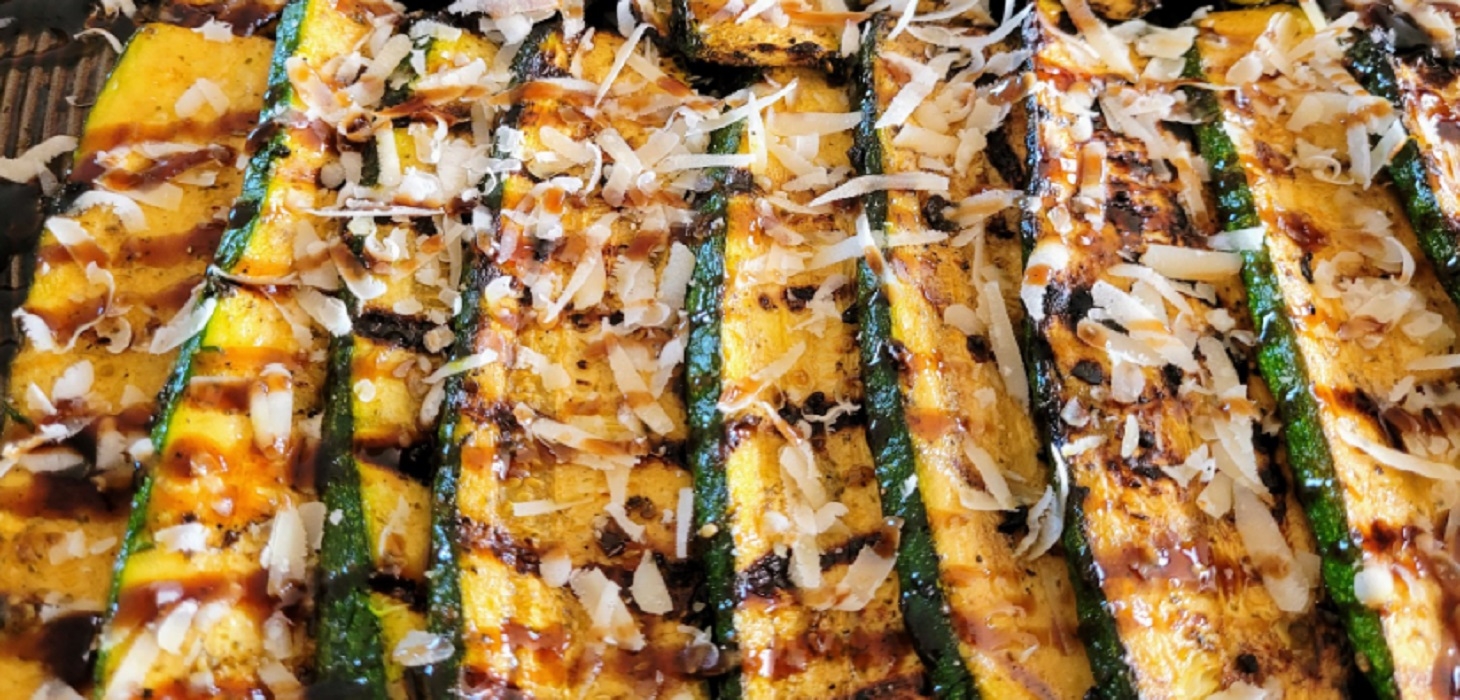 Recette: Courgettes au vinaigre balsamique et fromage parmesan.