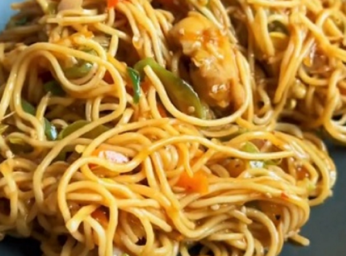 Recette: Spaghetti poulet, lgumes, sauce tomate.