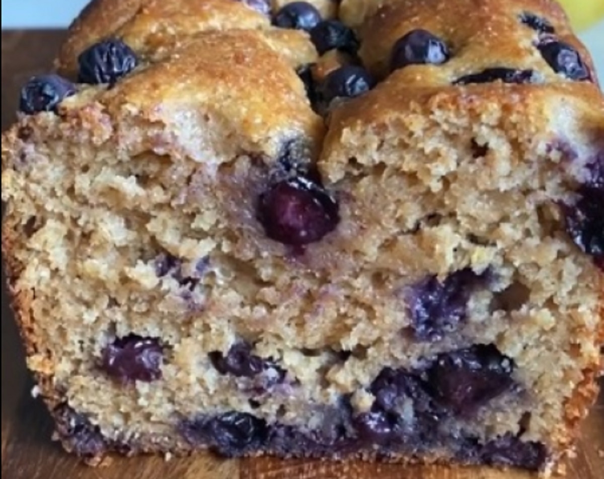 Recette: Pain aux bleuets, citron et yogourt grec.