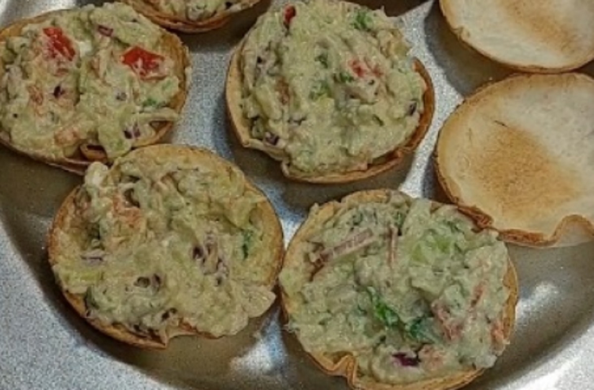 Recette: Guacamole servi en bouches surpain pita.