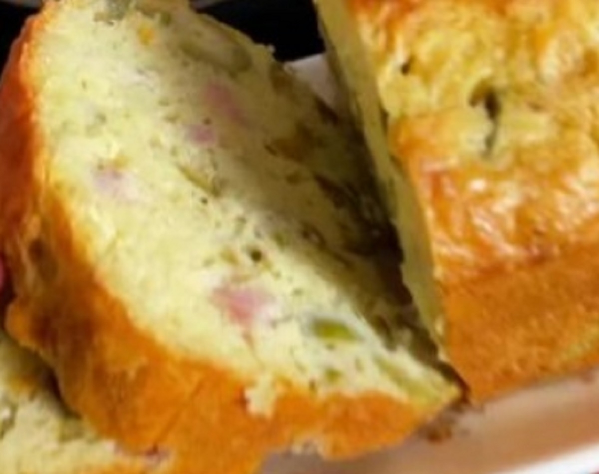 Recette: Pain aux olives vertes, fromage et lardons.