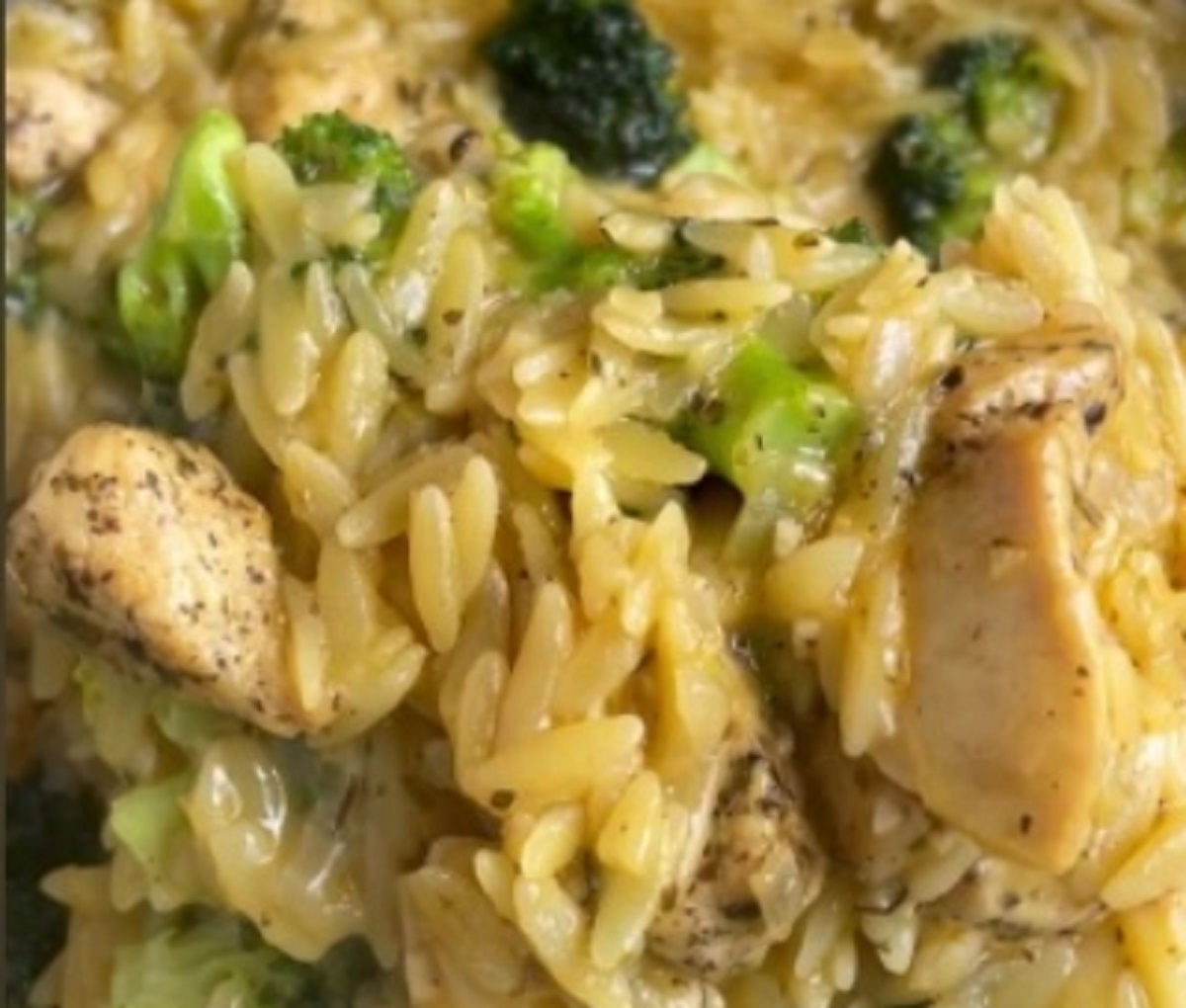 Recette: Orzo au poulet repas.