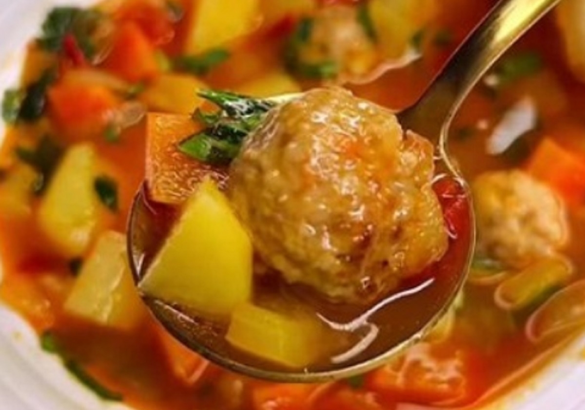Recette: Soupe repas aux boulettes de poulet.