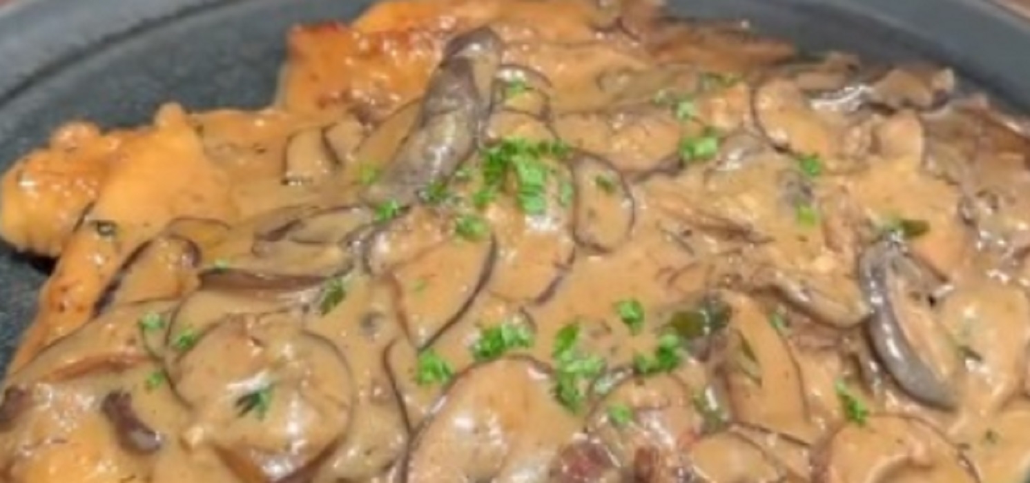 Recette: Steak de surlonge de porc, sauce aux champignons.