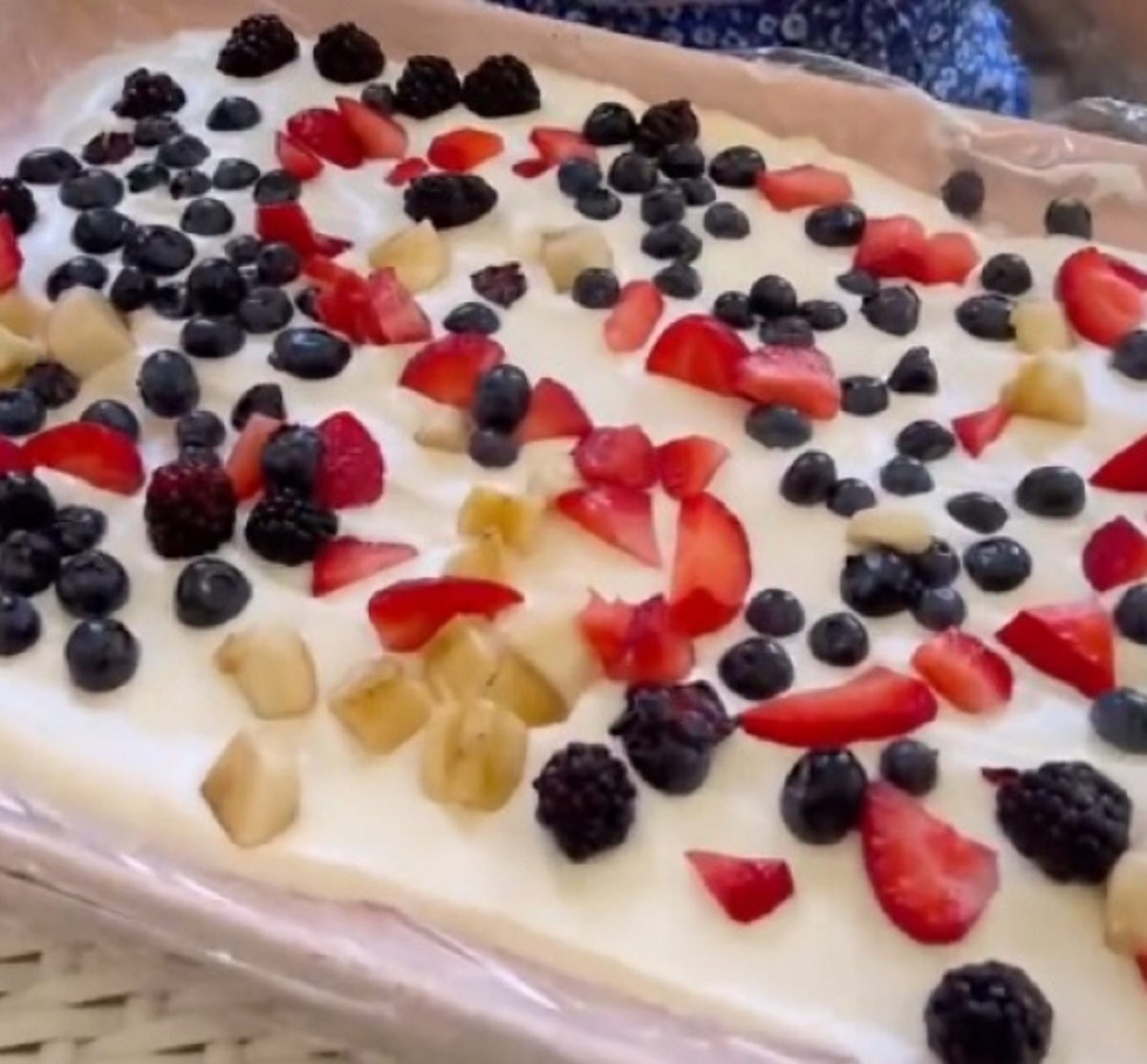 Recette: Barquette de yogourt, lait eagle brand et petits fruits.