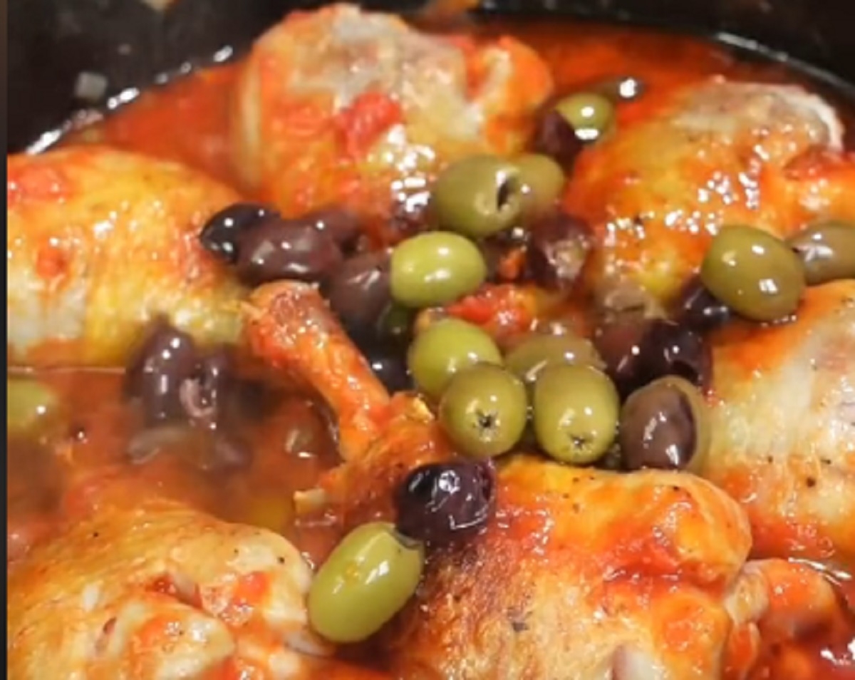 Recette: Pilons de poulet sauce tomate et aux olives.