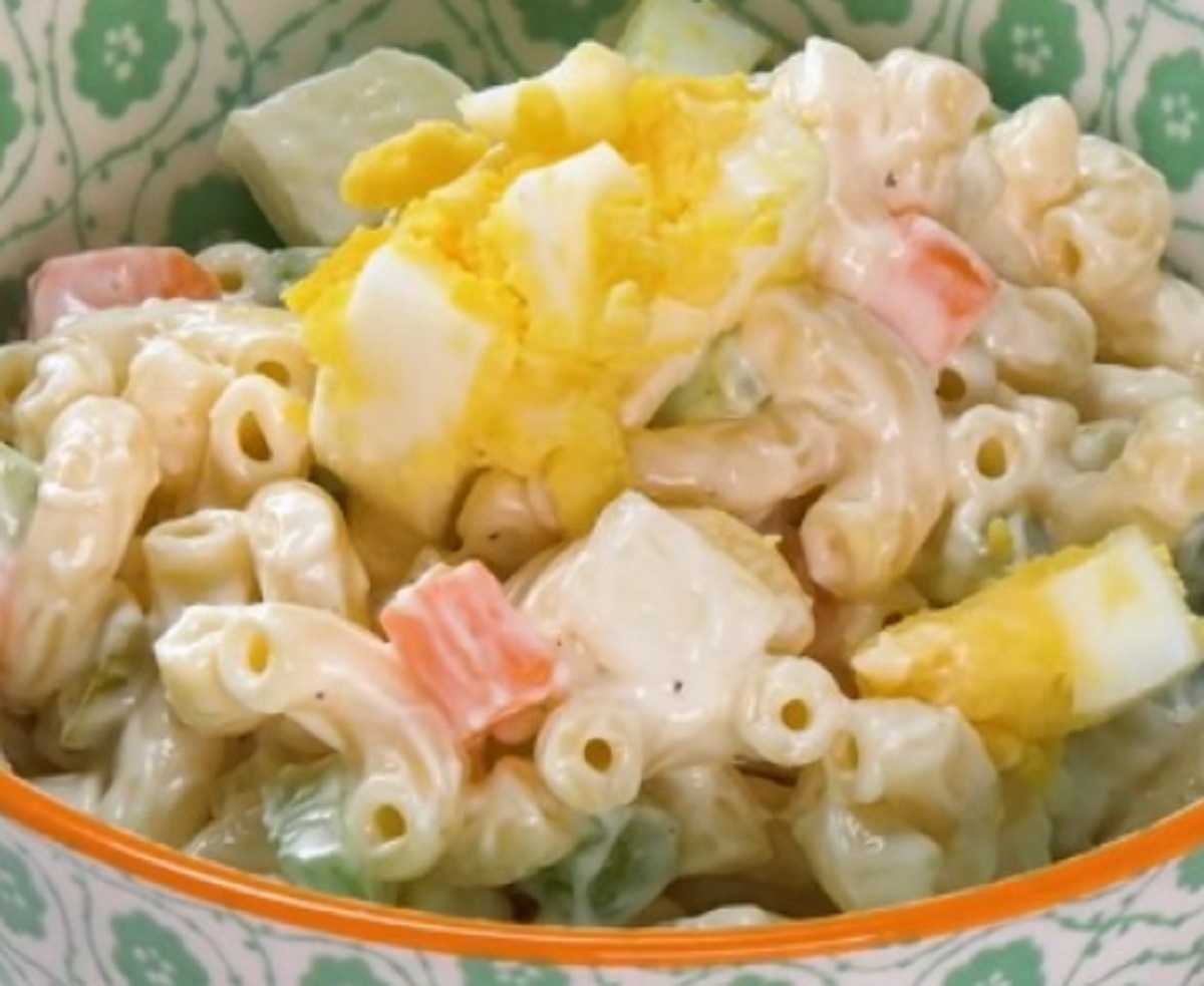Recette Salade de macaroni avec des oeufs.