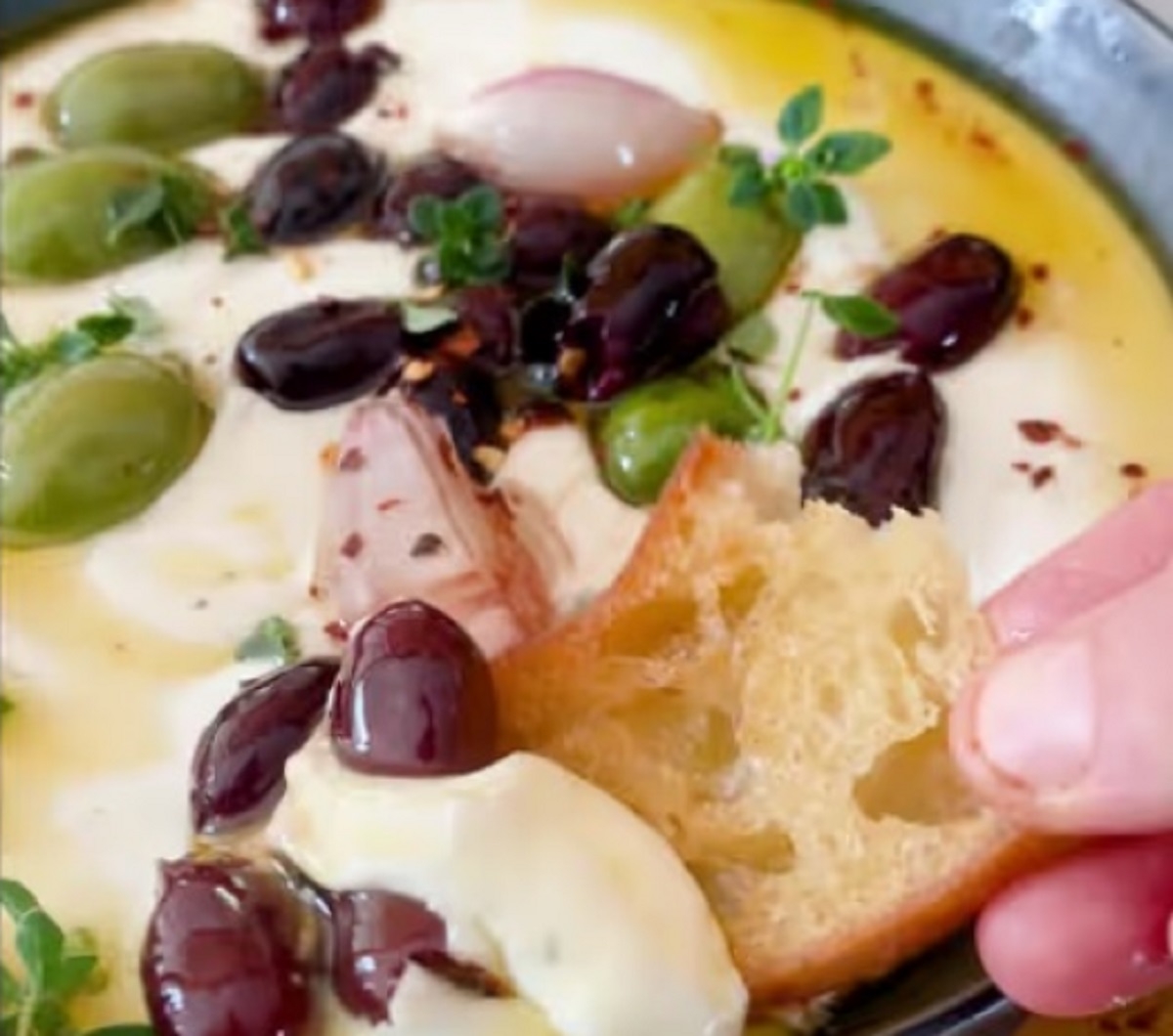 Recette: Trempette aux olives et fromage feta.