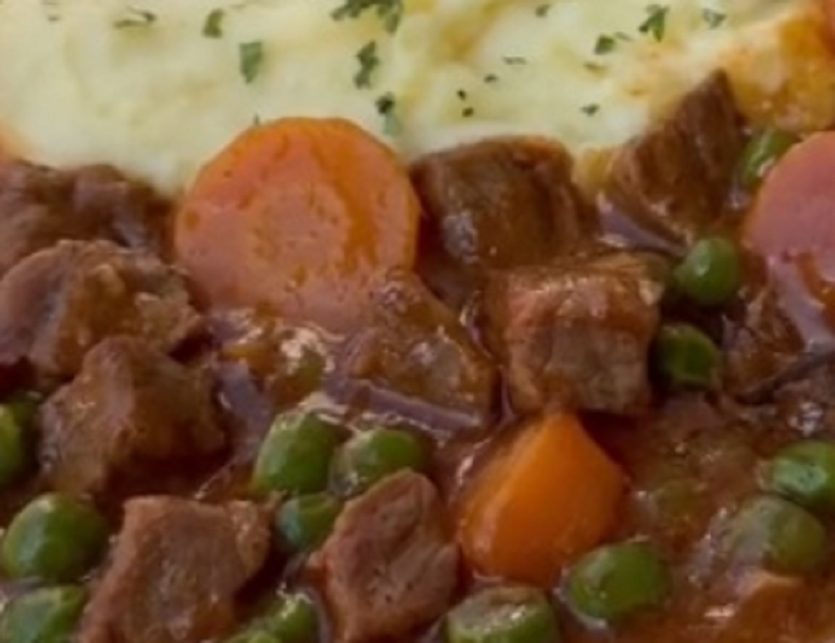 Recette: Cubes de boeuf aux carottes et pois vert.