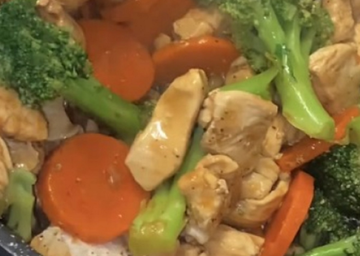 Recette: Saut de poulet triyaki aux lgumes.