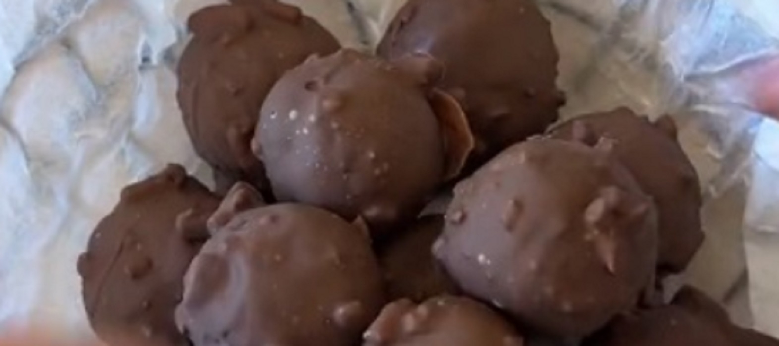 Recette: Boules au beurre d'arachides croustillantes.