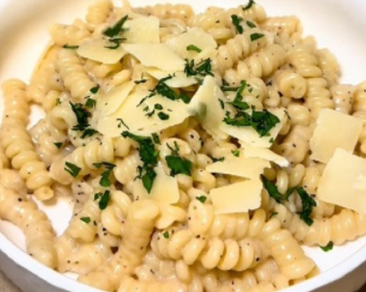 Recette: Fusillis  la crme et au parmesan.