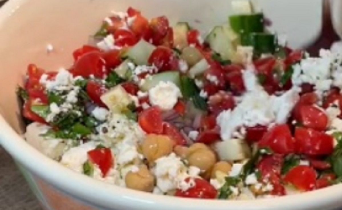 Recette: Salade de l�gumes, pois chiches�et feta.