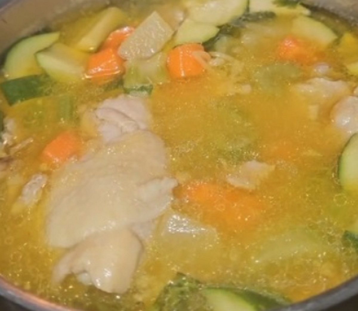 Recette: Soupe aux lgumes d'automne et poulet.