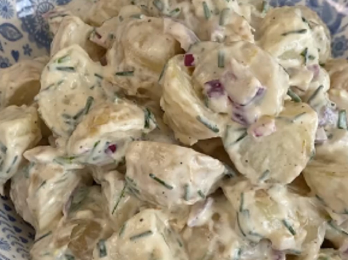 Recette: Salade de pommes de terre traditionnelle.