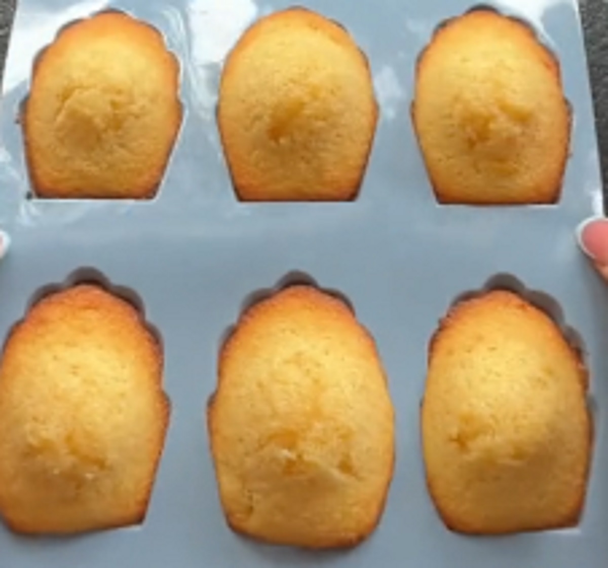 Recette: Petite Madeleine de maman.