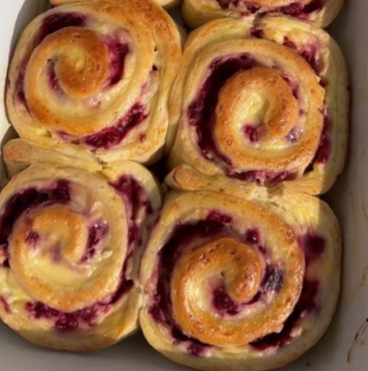 Recette: Brioches aux framboises allges.