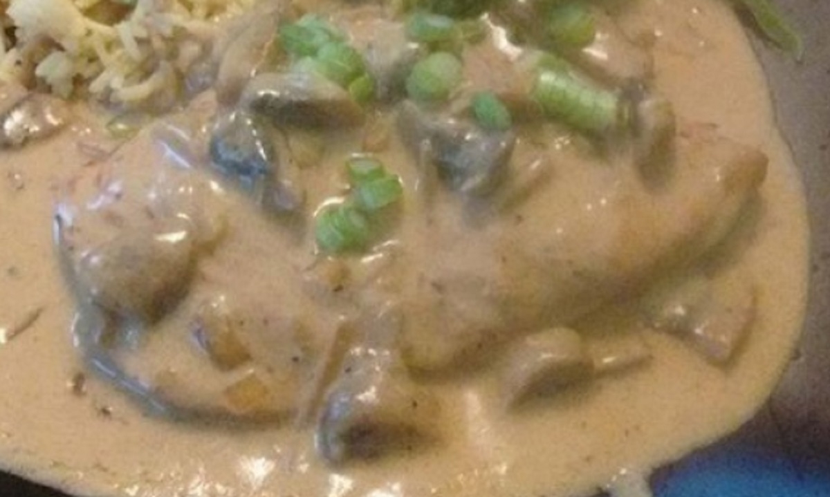 Recette: Poitrines de poulet aux champignons � la mijoteuse.