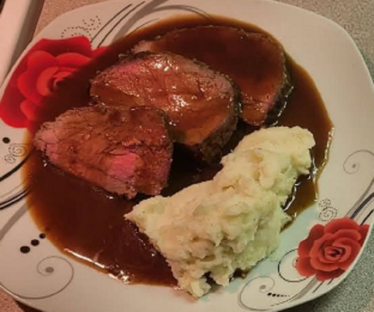 Recette: Rosbif, sauce au vin rouge.