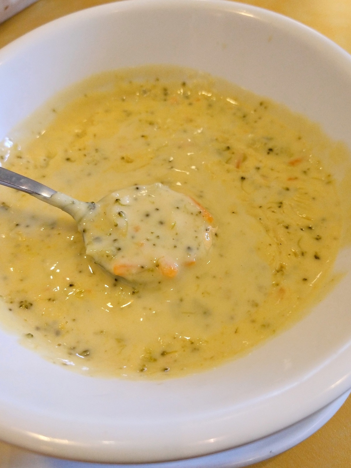 Potage velout� au brocoli, chou-fleur et carotte