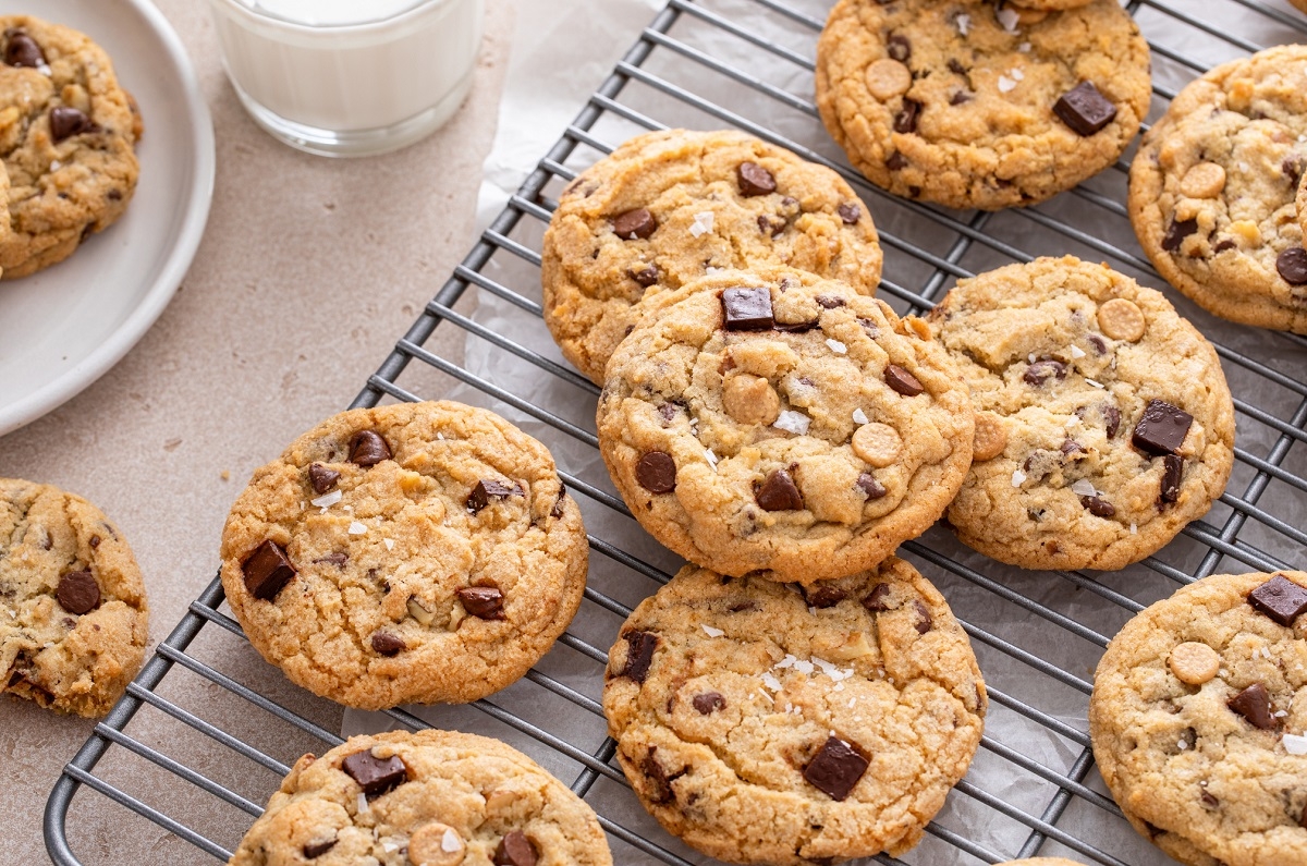 Recette: Biscuits au chipits de chocolat et fleur de sel.