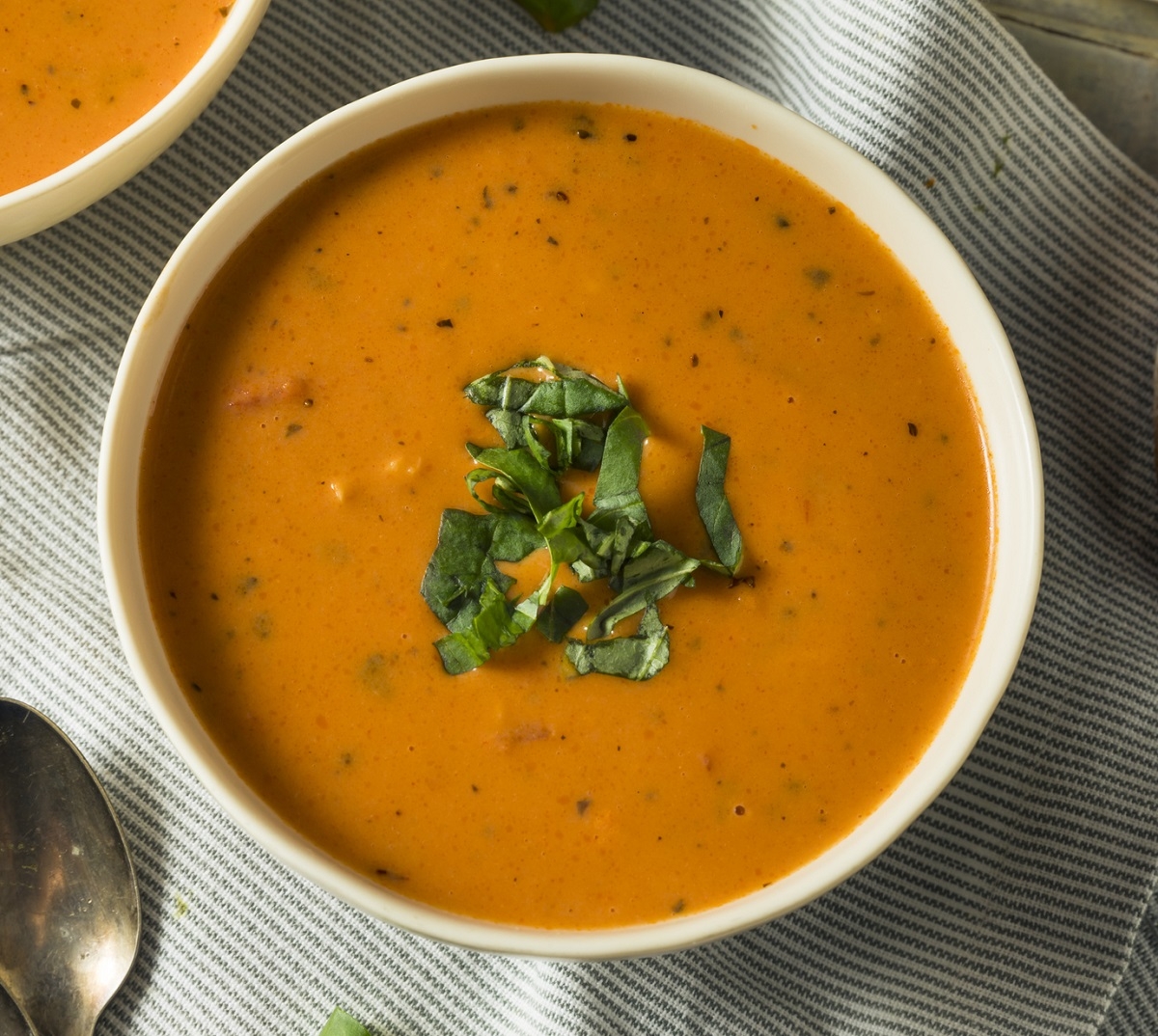 Recette: Soupe aux tomates et basilic.