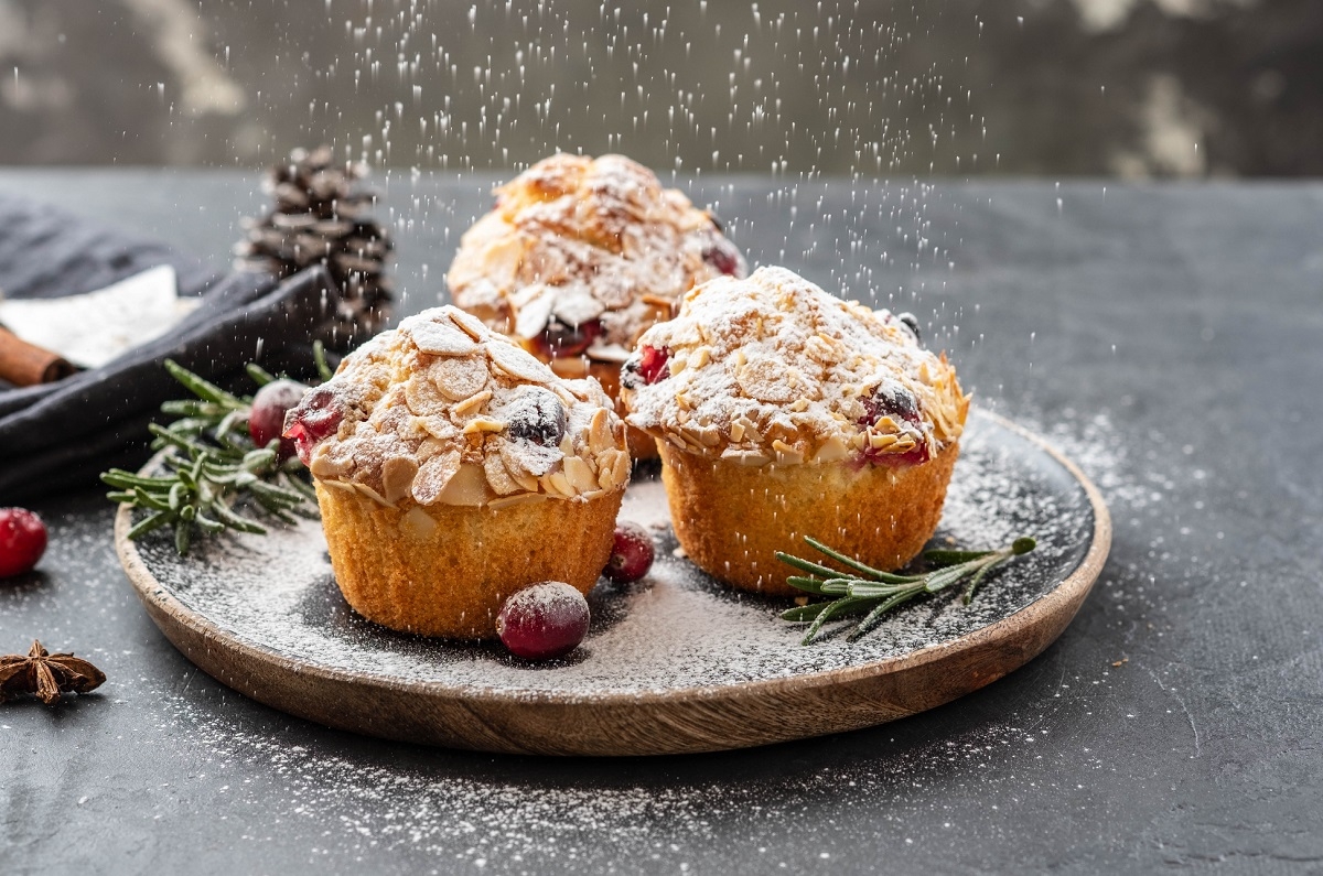 Recette: Muffins aux noix et aux canneberges.