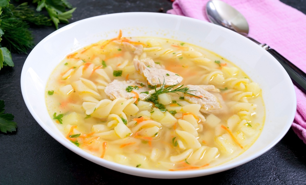 Recette: Soupe au poulet, fusillis et l�gumes.