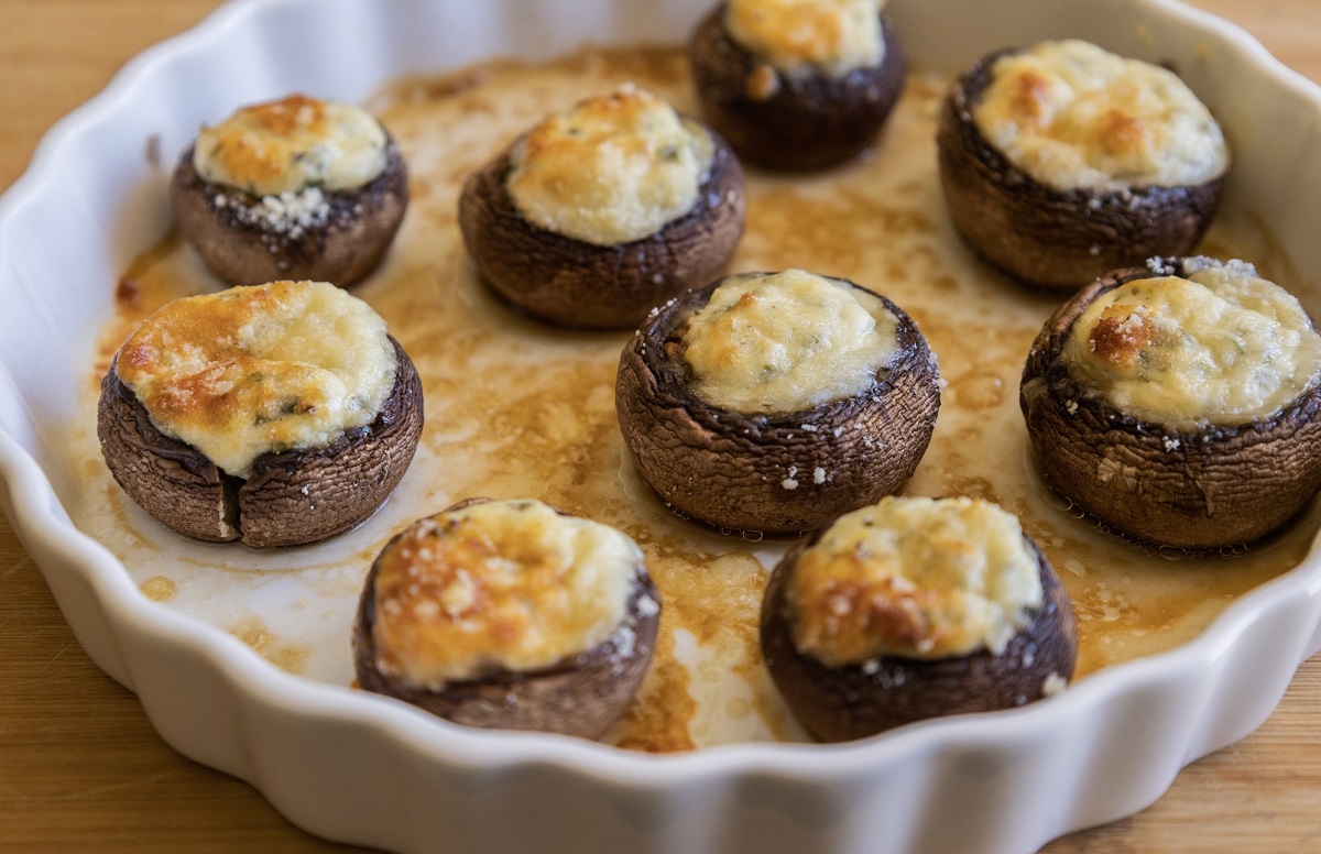 Recette: Champignons farcis et gratin�.