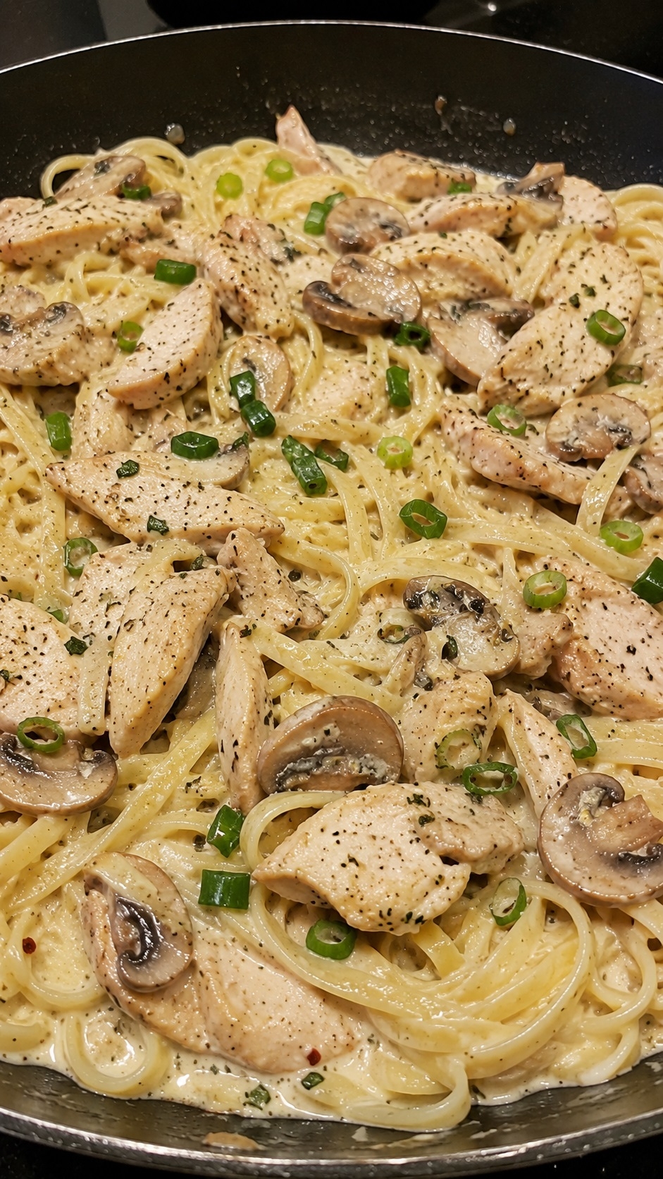 Recette : Linguines au poulet sauce � la cr�me facile