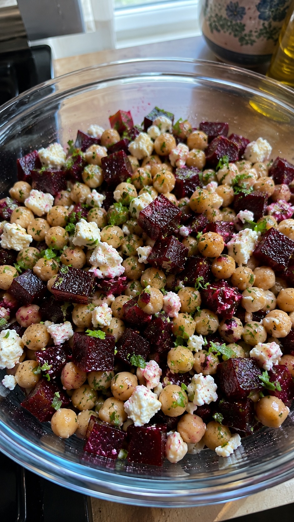 Recette: Salade de pois chiches garnies et sa vinaigrette.