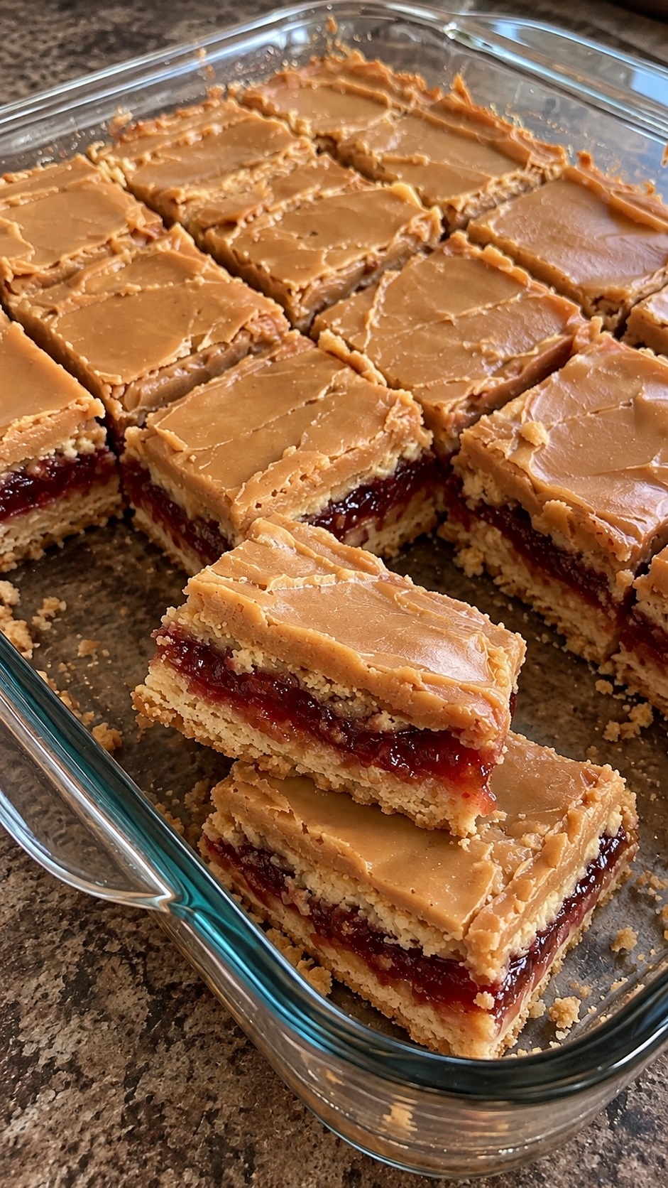 Recette: Carr�s aux fraises de Claudette Taillefer.