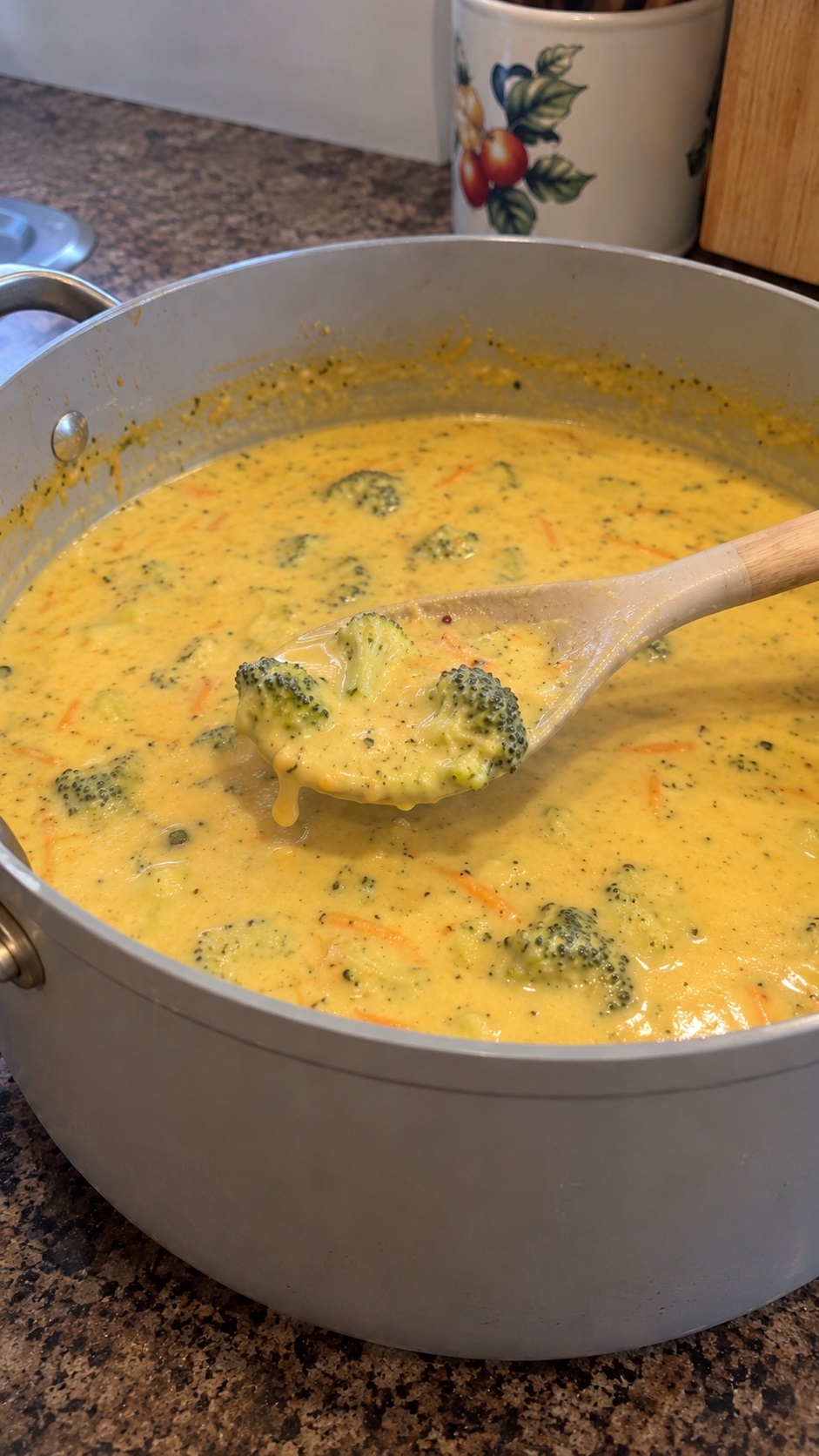 Recette : Velout� r�confortant au brocoli et cheddar.