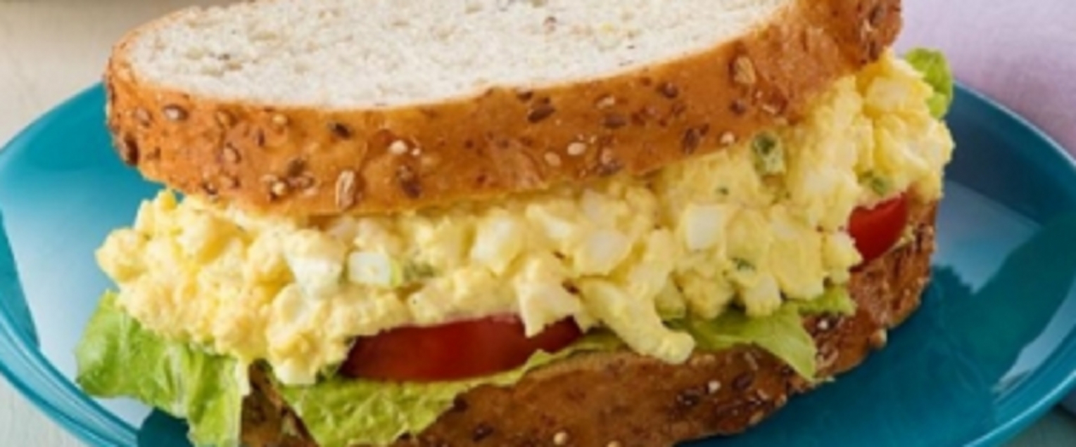 Recette : Sandwich  la salade aux oeufs.