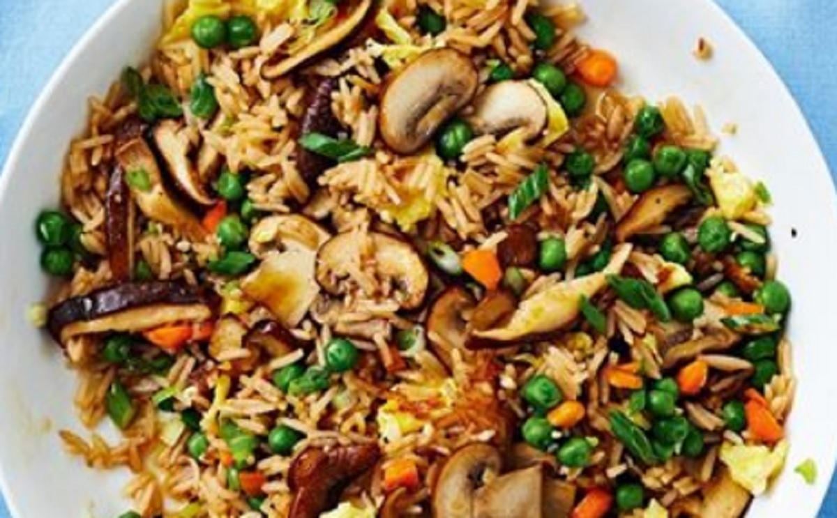 Recette : Riz frit aux lgumes et aux ufs brouills.