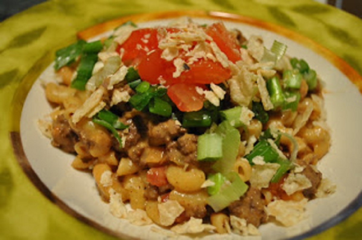 Recette : Macaroni au fromage velveeta et au boeuf style tacos.