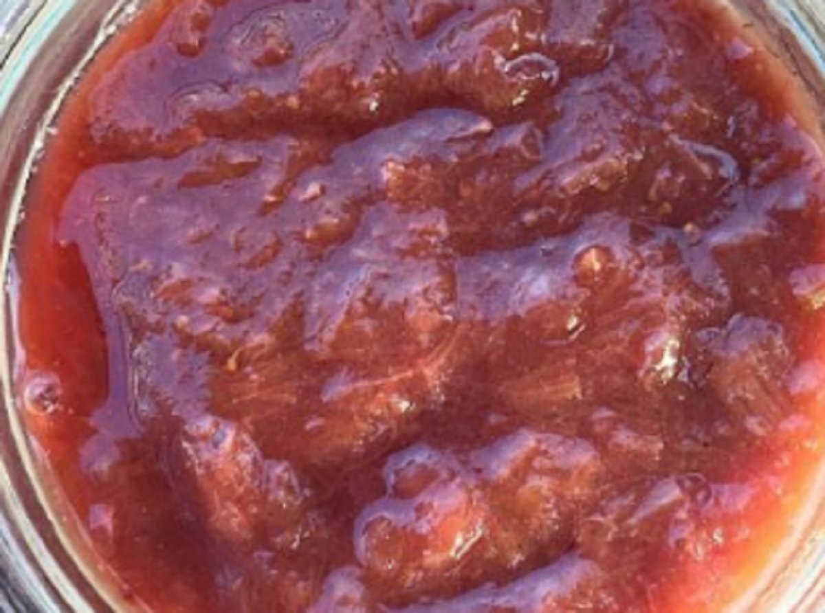 Recette : Beurre de fraises et rhubarbe.